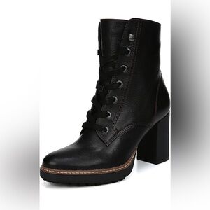 Naturalized NWOT Black Heeled Booties, 12W
